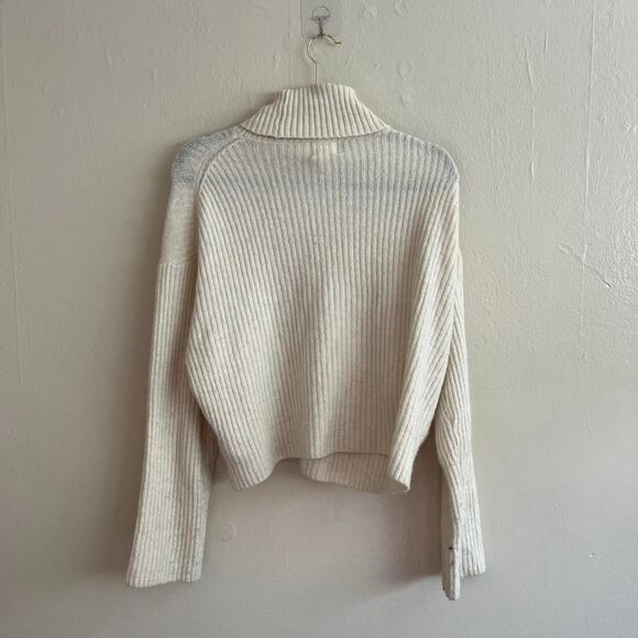 H&M Cream Turtleneck Sweater - Picture 3 of 4